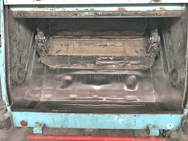 三菱ふそうキャンターパッカー車（塵芥車）小型（2t・3t）[写真10]