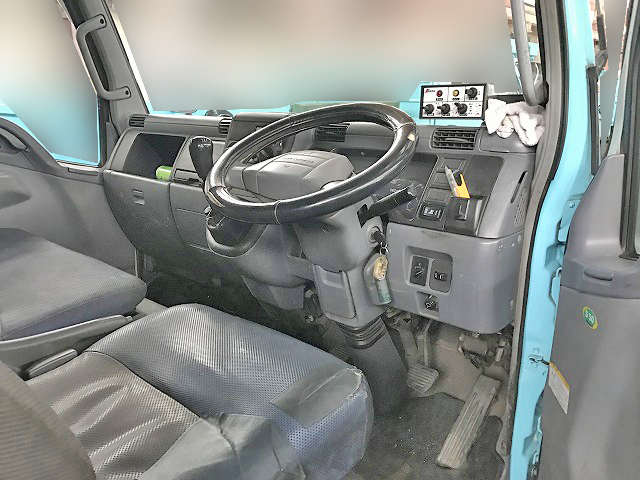 三菱ふそうキャンターパッカー車（塵芥車）小型（2t・3t）[写真17]