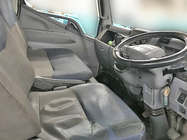 三菱ふそうキャンターパッカー車（塵芥車）小型（2t・3t）[写真18]