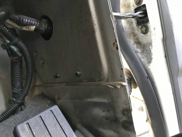 三菱ふそうキャンター冷凍車（冷蔵車）小型（2t・3t）[写真13]