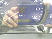 三菱ふそうキャンター平ボディ小型（2t・3t）[写真24]