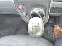 三菱ふそうキャンター平ボディ小型（2t・3t）[写真27]