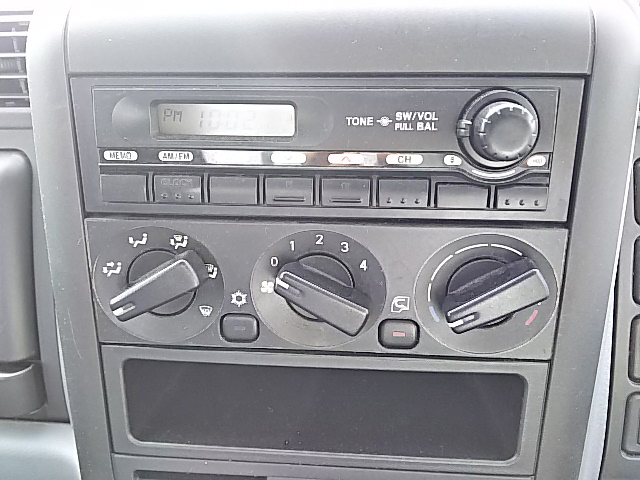 三菱ふそうキャンター平ボディ小型（2t・3t）[写真29]