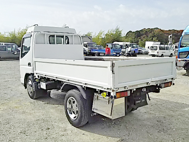三菱ふそうキャンター平ボディ小型（2t・3t）[写真03]