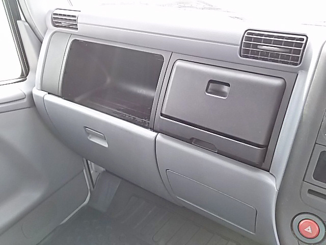 三菱ふそうキャンター平ボディ小型（2t・3t）[写真30]