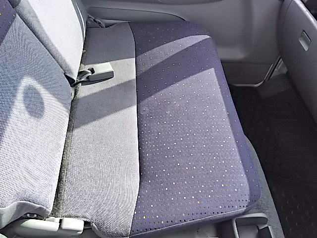 三菱ふそうキャンター平ボディ小型（2t・3t）[写真32]