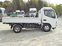 三菱ふそうキャンター平ボディ小型（2t・3t）[写真04]