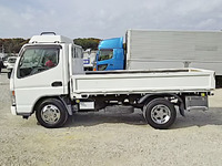 三菱ふそうキャンター平ボディ小型（2t・3t）[写真05]