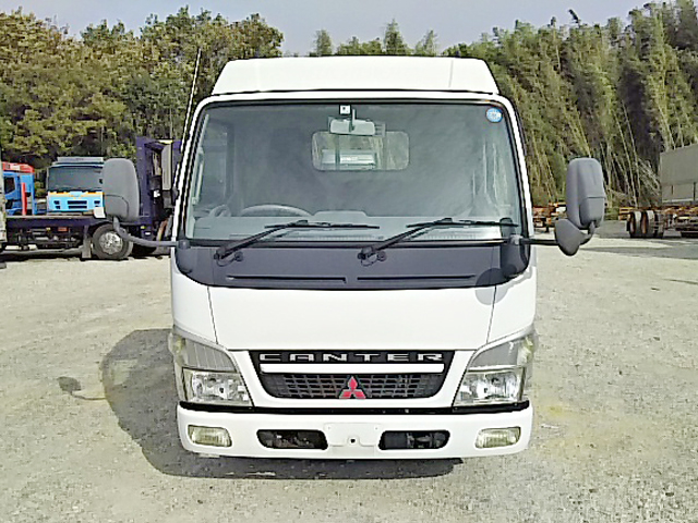 三菱ふそうキャンター平ボディ小型（2t・3t）[写真06]