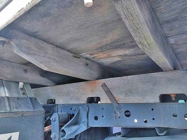 いすゞエルフクレーン3段小型（2t・3t）[写真22]