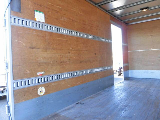 日産アトラス平ボディ小型（2t・3t）[写真10]