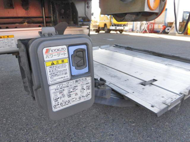 日産アトラス平ボディ小型（2t・3t）[写真18]