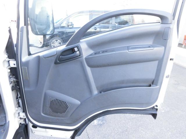 日産アトラス平ボディ小型（2t・3t）[写真25]