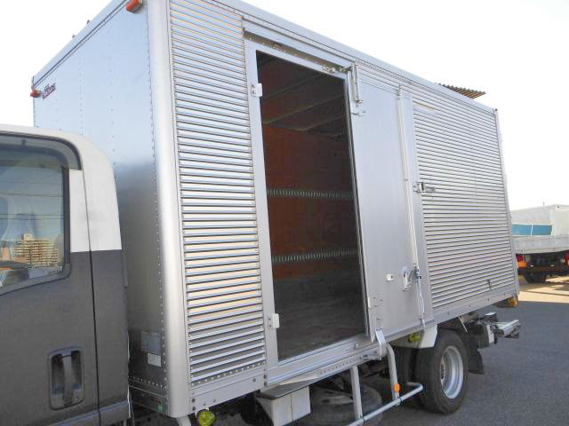 日産アトラス平ボディ小型（2t・3t）[写真05]