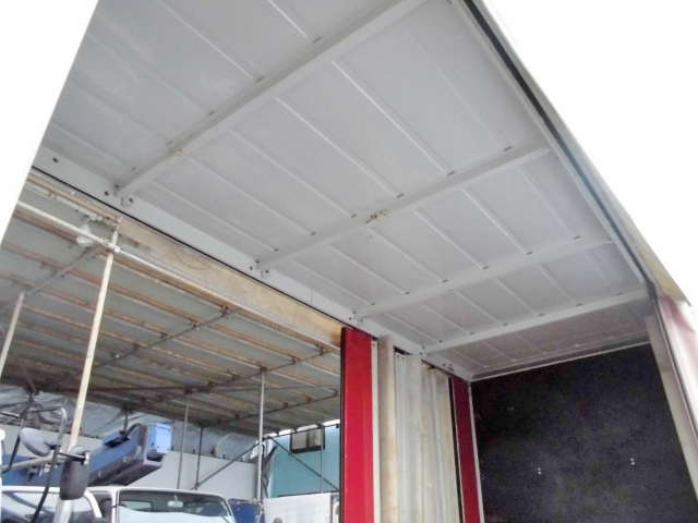 いすゞエルフカーテン車小型（2t・3t）[写真11]