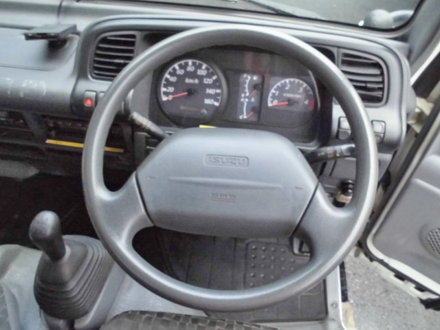 いすゞエルフカーテン車小型（2t・3t）[写真30]