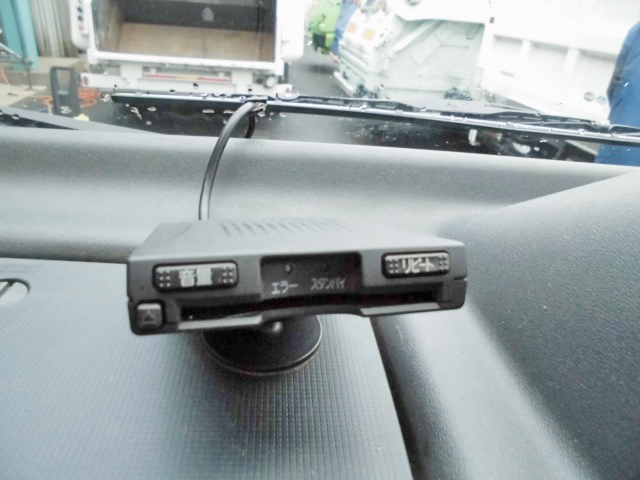 いすゞエルフカーテン車小型（2t・3t）[写真37]