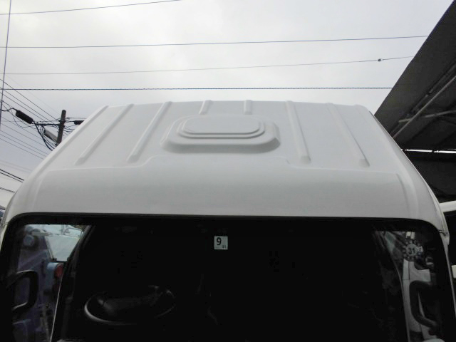 いすゞエルフカーテン車小型（2t・3t）[写真06]