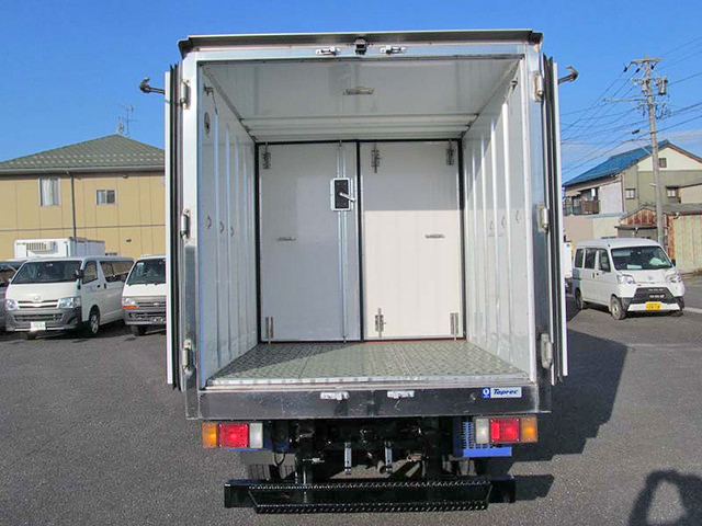 いすゞエルフ冷凍車（冷蔵車）小型（2t・3t）[写真05]