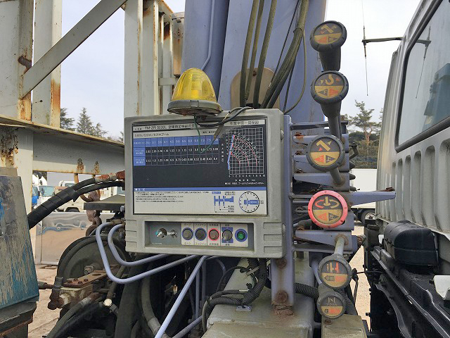 三菱ふそうファイターセルフクレーン3段増トン（6t・8t）[写真15]