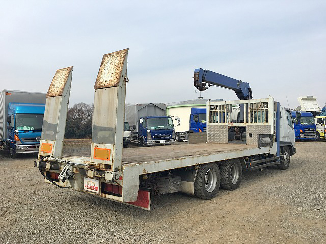 三菱ふそうファイターセルフクレーン3段増トン（6t・8t）[写真02]