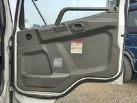 三菱ふそうファイターセルフクレーン3段増トン（6t・8t）[写真30]