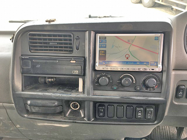 三菱ふそうファイターセルフクレーン3段増トン（6t・8t）[写真36]