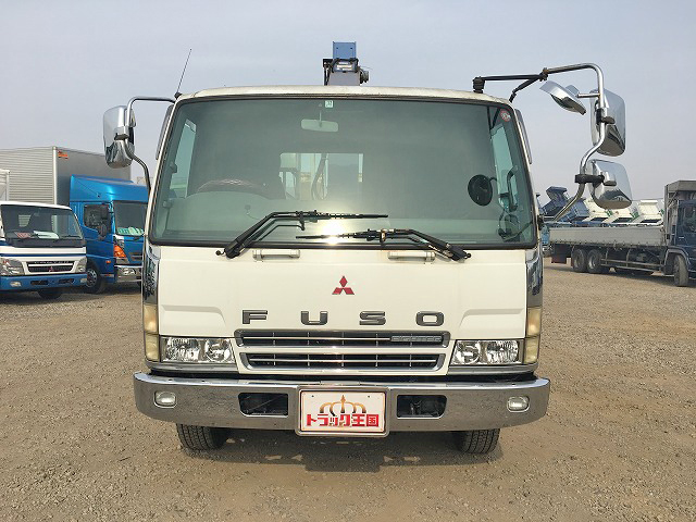 三菱ふそうファイターセルフクレーン3段増トン（6t・8t）[写真08]