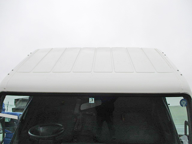 三菱ふそうキャンター平ボディ小型（2t・3t）[写真10]