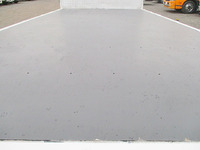 三菱ふそうキャンター平ボディ小型（2t・3t）[写真13]