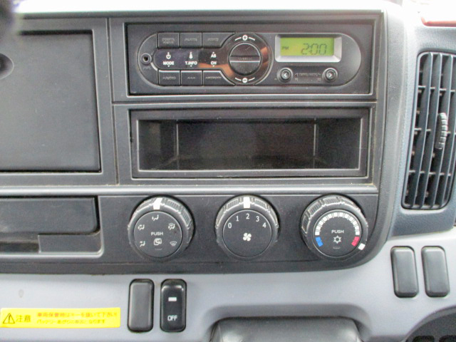 三菱ふそうキャンター平ボディ小型（2t・3t）[写真25]