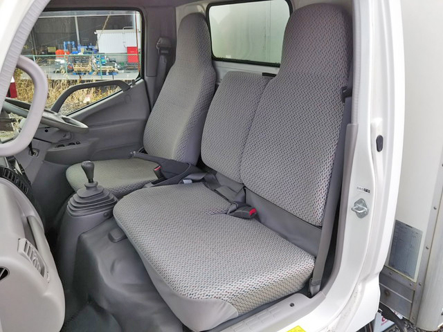 トヨタダイナパネルバン小型（2t・3t）[写真28]