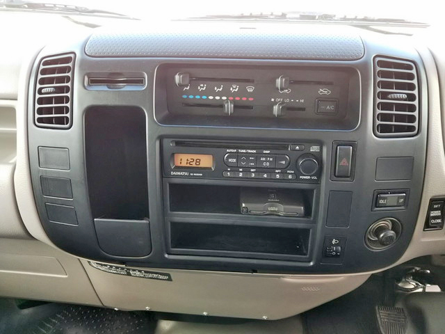 トヨタダイナパネルバン小型（2t・3t）[写真34]