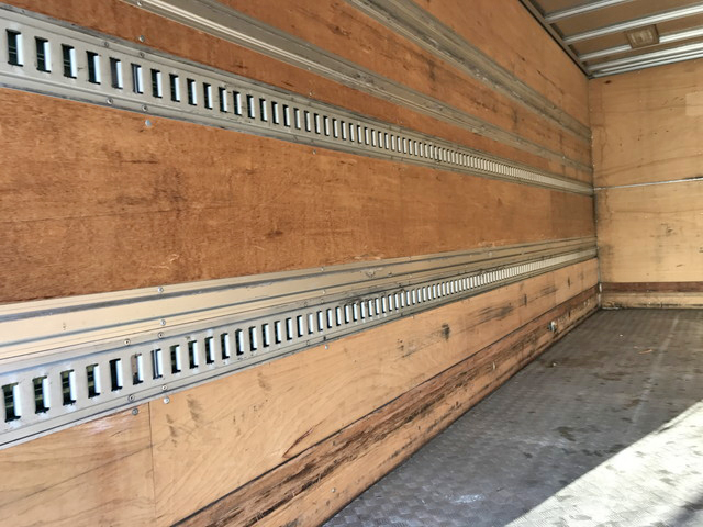 三菱ふそうファイターアルミバン中型（4t）[写真10]