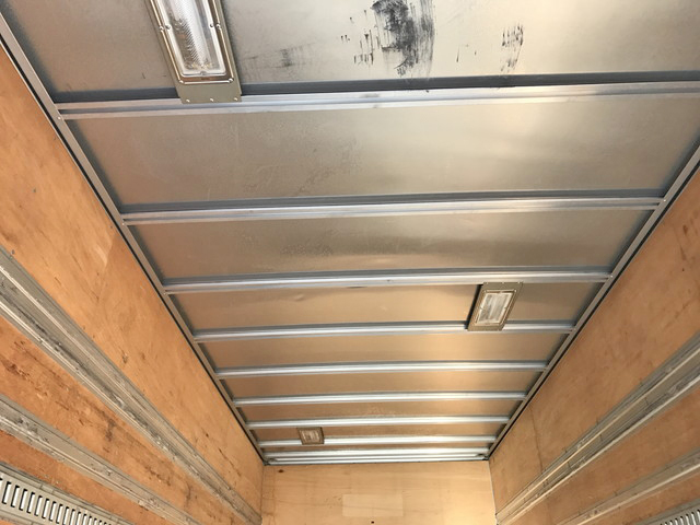 三菱ふそうファイターアルミバン中型（4t）[写真12]