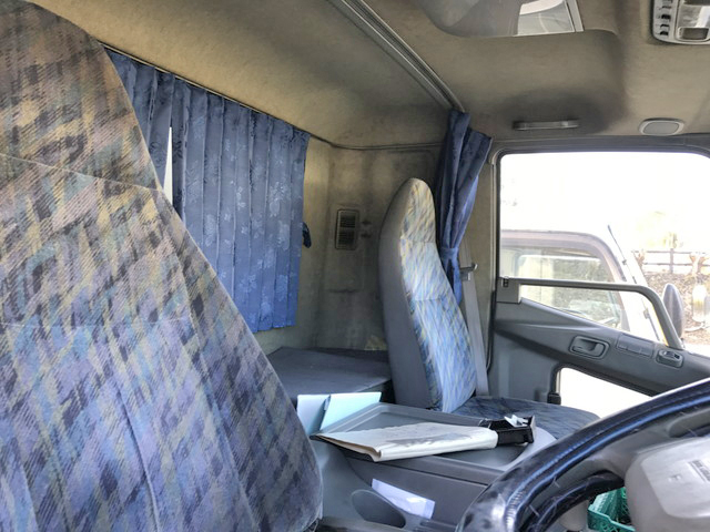 三菱ふそうファイターアルミバン中型（4t）[写真17]