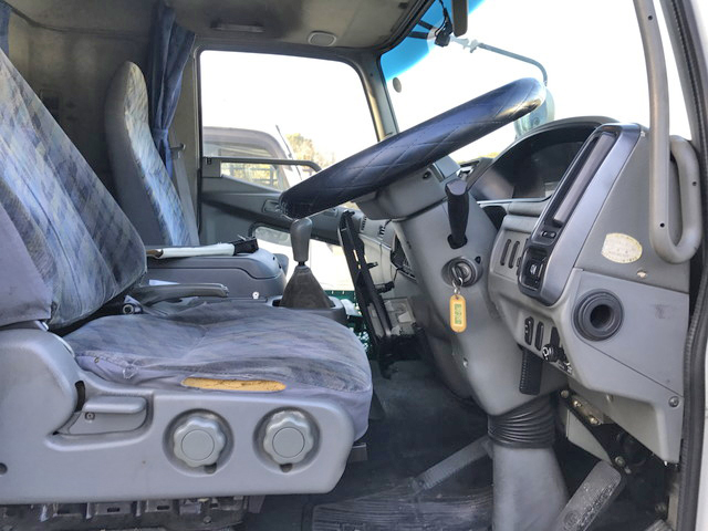 三菱ふそうファイターアルミバン中型（4t）[写真18]