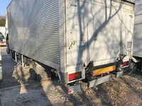 三菱ふそうファイターアルミバン中型（4t）[写真06]