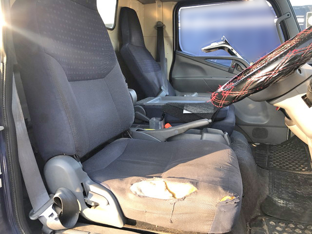 三菱ふそうキャンタークレーン6段小型（2t・3t）[写真27]