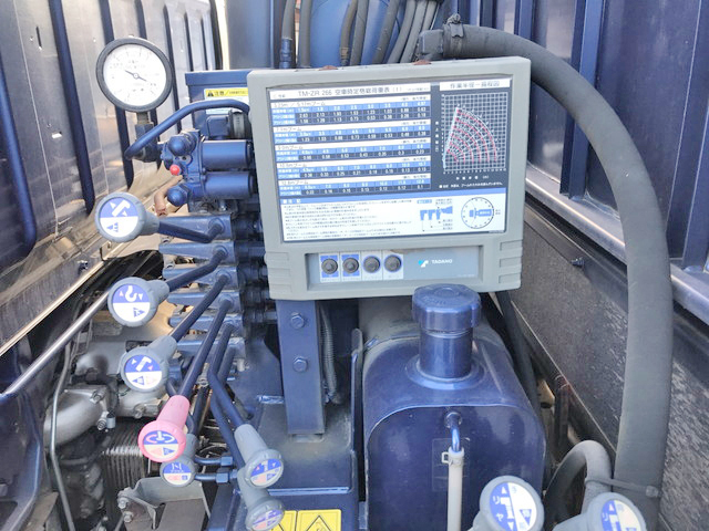 三菱ふそうキャンタークレーン6段小型（2t・3t）[写真09]