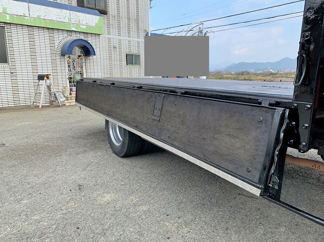 いすゞエルフユニック4段小型（2t・3t）[写真14]