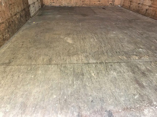 いすゞエルフアルミバン小型（2t・3t）[写真13]