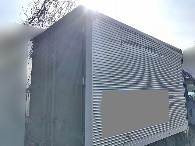 いすゞエルフアルミバン小型（2t・3t）[写真03]