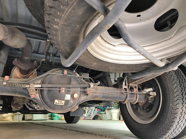 日産バネット平ボディ小型（2t・3t）[写真09]