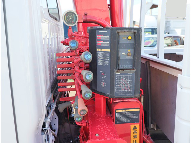 いすゞエルフユニック3段小型（2t・3t）[写真16]