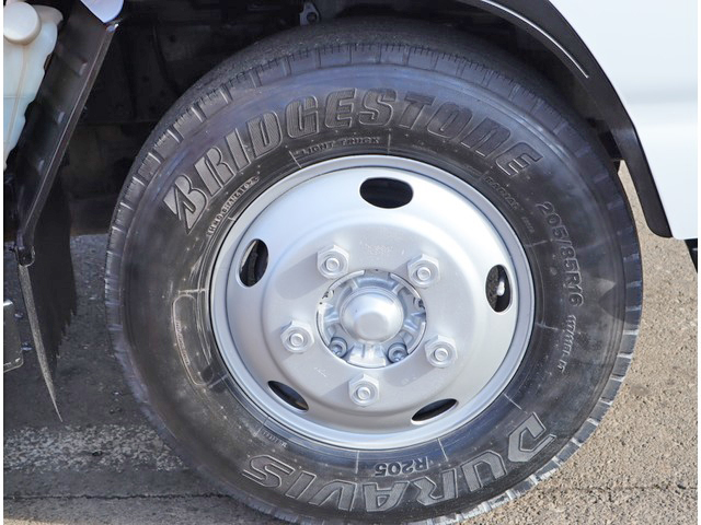 いすゞエルフユニック3段小型（2t・3t）[写真23]