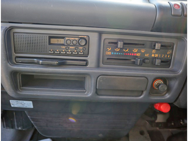 いすゞエルフユニック3段小型（2t・3t）[写真36]