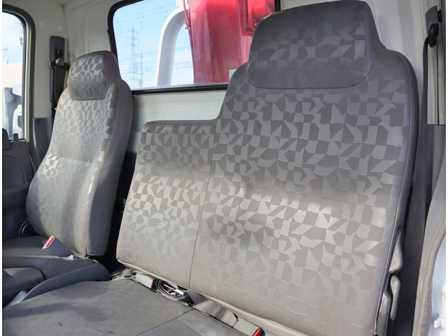 いすゞエルフユニック3段小型（2t・3t）[写真38]