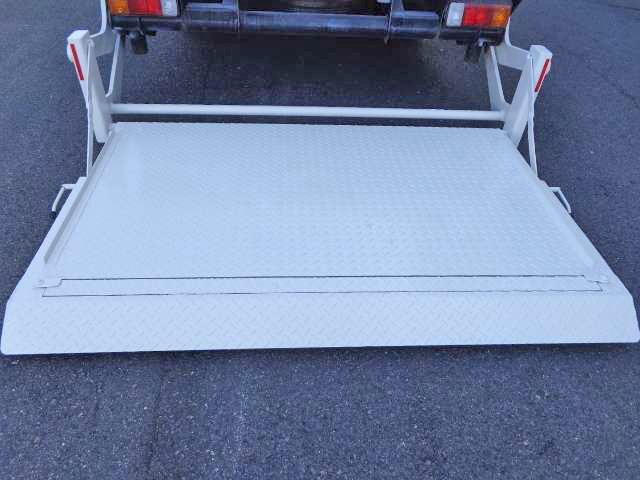 日野デュトロ平ボディ小型（2t・3t）[写真10]