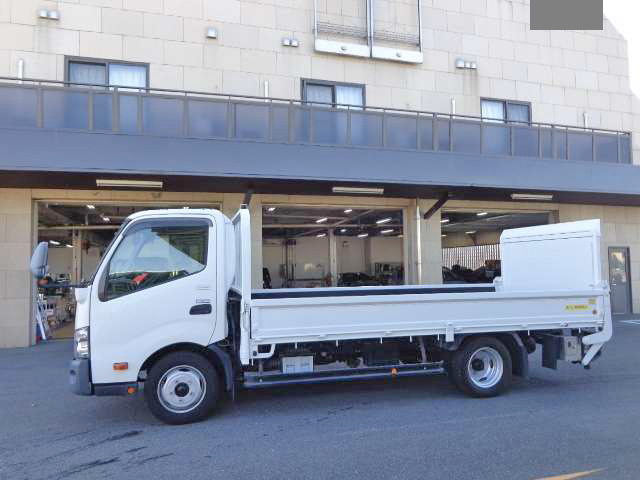 日野デュトロ平ボディ小型（2t・3t）[写真03]